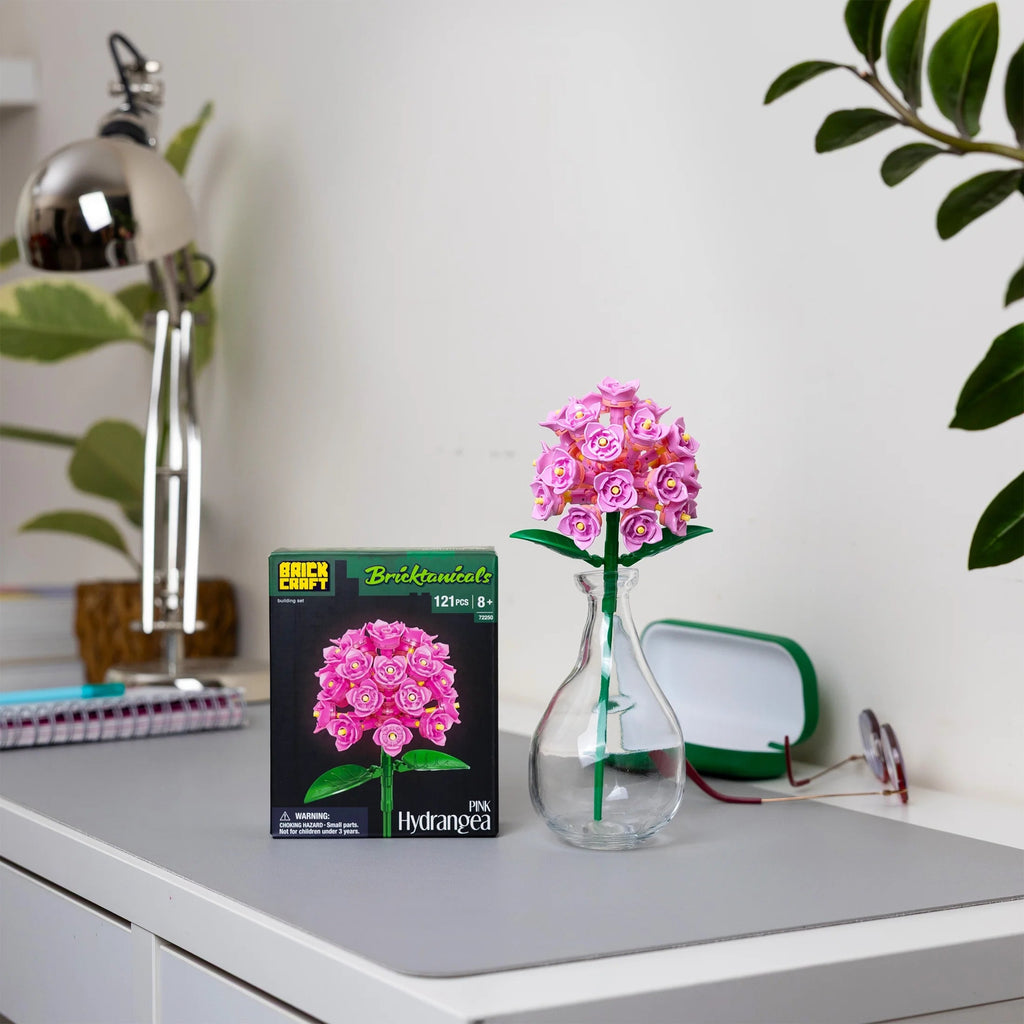 Brickcraft Pink Hydrangea Building Kit (121-Piece Set), Bricktanicals a Fux Flowers, Elegant Floral Display, Perfect for Gifting or Home Décor